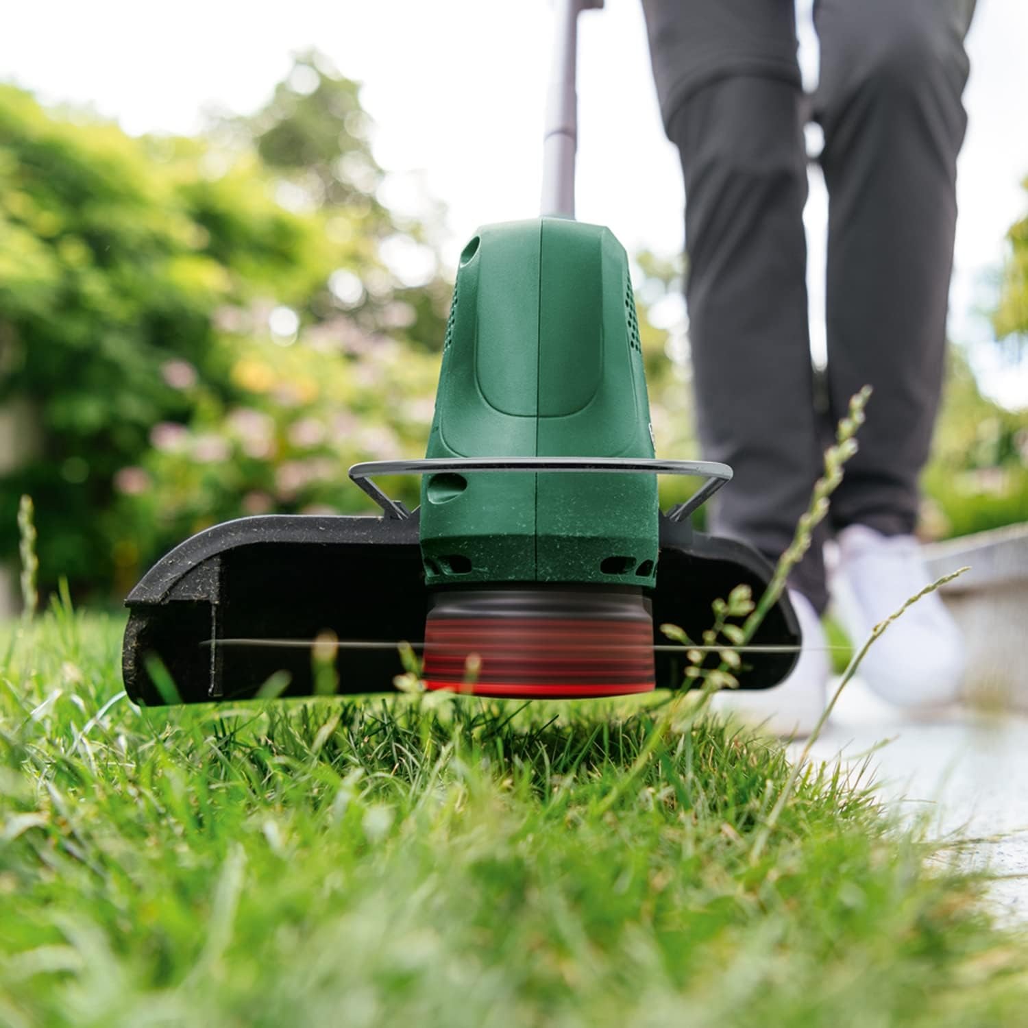 Bosch EasyGrassCut 18V-230 Cordless Grass Trimmer: image 7